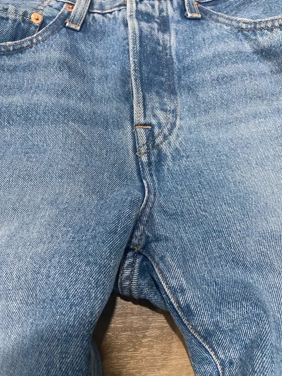 100% Cotton Levi's Women's 501 S Skinny Jeans - Medium Blue Faded Denim - Picture 9 of 14